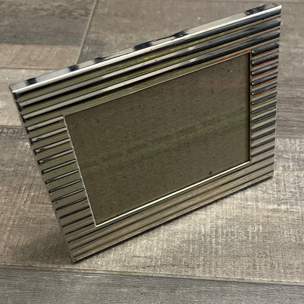 Silver Ribbed Photo Frame